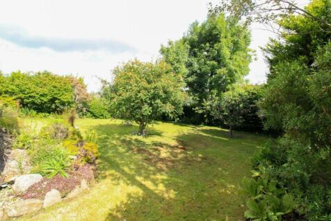 REAR GARDEN (2)-2.jpg