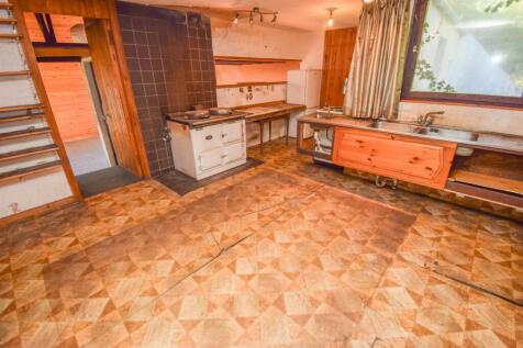 KITCHEN-2.jpg