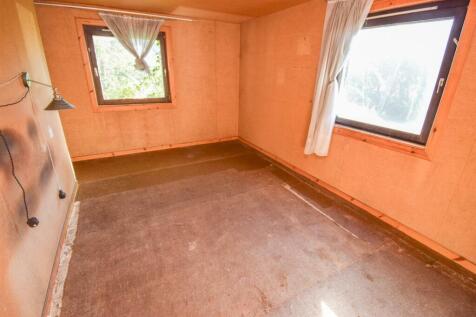 BEDROOM ONE-2.jpg