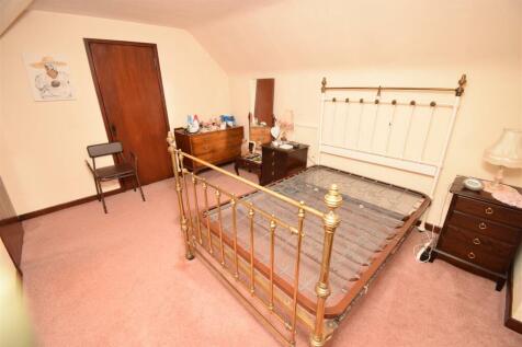 BEDROOM ONE.JPG