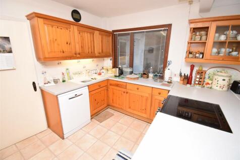KITCHEN.JPG