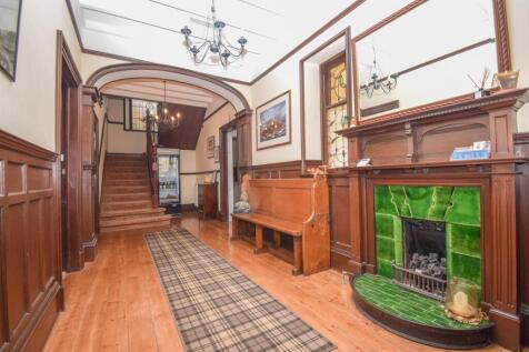 ENTRANCE HALL-2.jpg