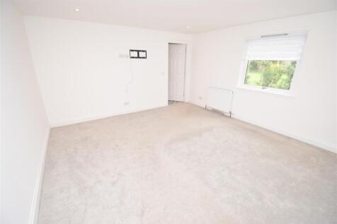 GROUND FLOOR BEDROOM.JPG