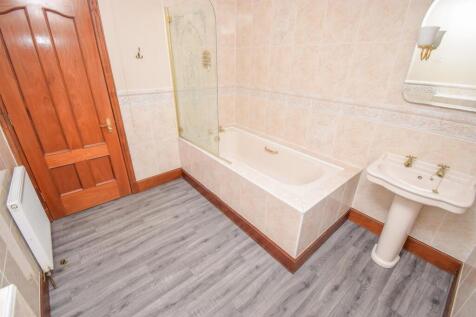 BATHROOM (2)-2.jpg