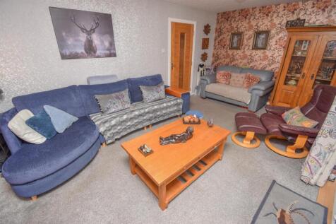 LOUNGE-2.jpg
