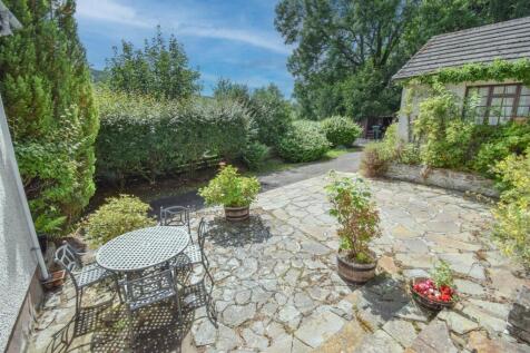 PATIO AREA-2.jpg