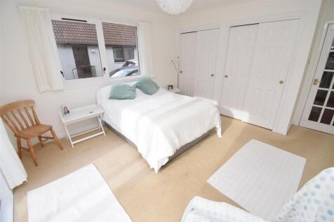 GROUND FLOOR BEDROOM ONE (2).JPG
