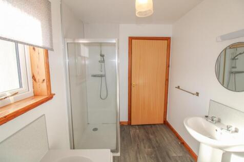 BATHROOM (2).jpg