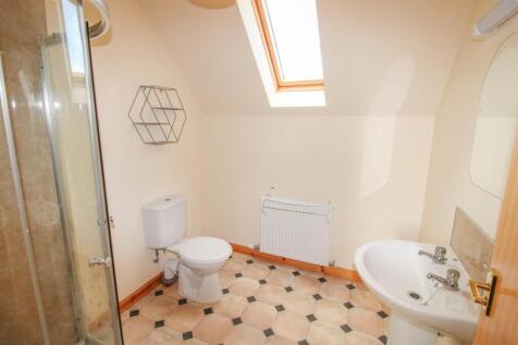 SHOWER ROOM.jpg