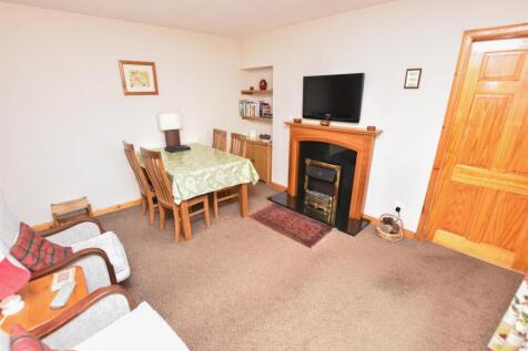 DINING ROOM-2.jpg
