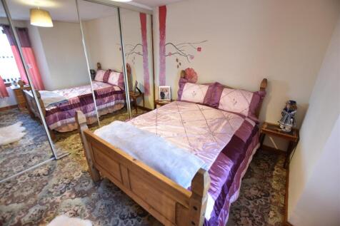 BEDROOM TWO (2).JPG