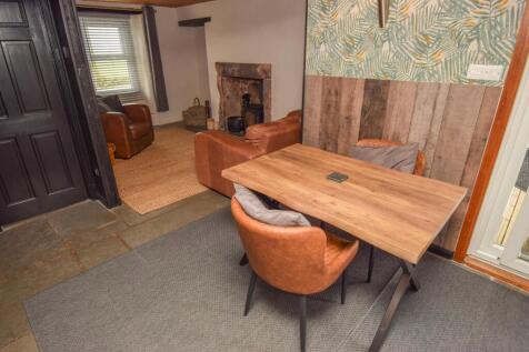 KITCHEN-DINING ROOM (4)-2.jpg