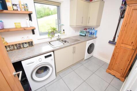 UTILITY ROOM.JPG