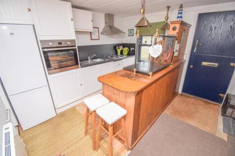 OPEN PLAN KITCHEN-LOUNGE-2.jpg
