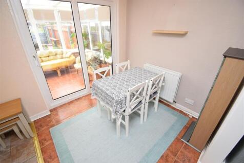 DINING AREA.JPG