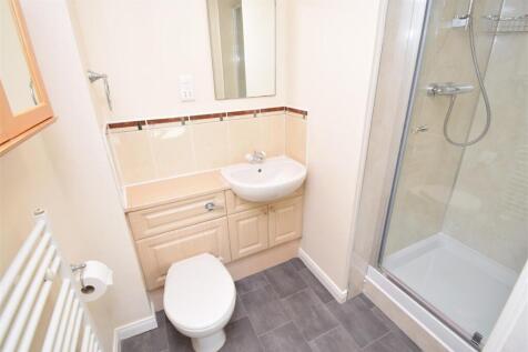 BEDROOM ONE EN-SUITE SHOWER ROOM.JPG