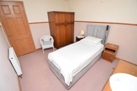 BEDROOM TWO.JPG