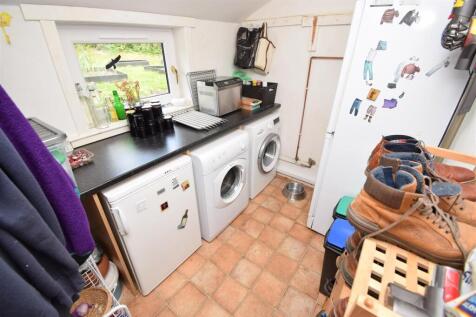 UTILITY ROOM .JPG