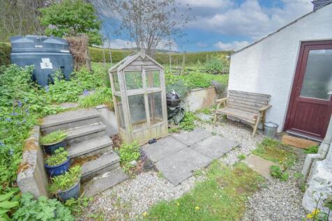 REAR GARDEN-2 EDIT.jpg