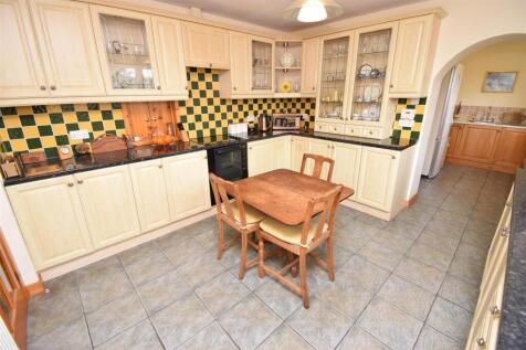 KITCHEN-DINER