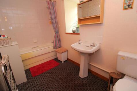 BATHROOM-2.jpg