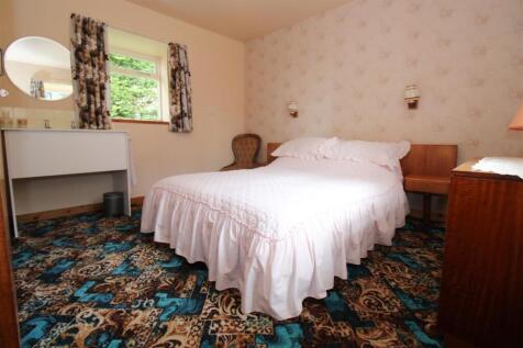 BEDROOM TWO-2.jpg