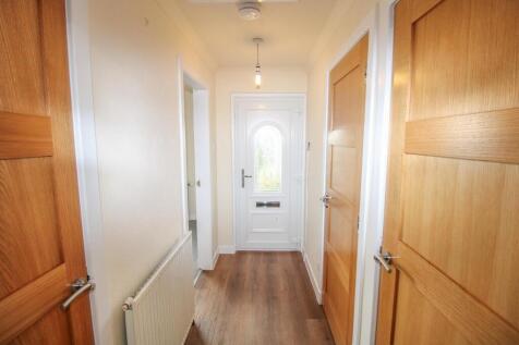 ENTRANCE HALL-2.jpg