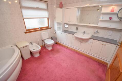 EN-SUITE BATHROOM (2)-2.jpg