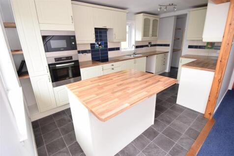 KITCHEN (2).JPG