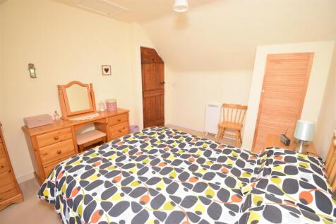 BEDROOM TWO (2).JPG