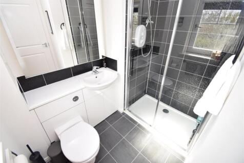 EN-SUITE SHOWER ROOM EDIT.jpg
