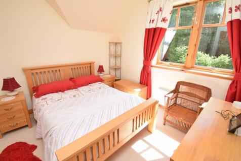 BEDROOM TWO (2).JPG