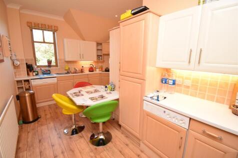 KITCHEN-BREAKFAST ROOM (2).JPG