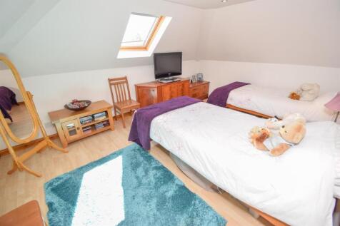 BEDROOM TWO-2.jpg