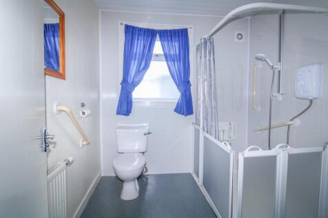 SHOWER ROOM-2.jpg