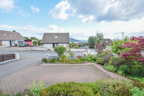 DRIVEWAY-2 EDIT.jpg