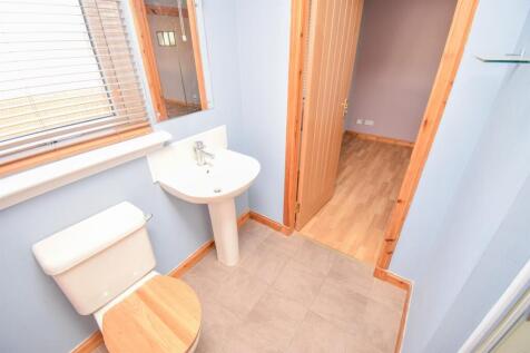 EN-SUITE SHOWER ROOM-2.jpg