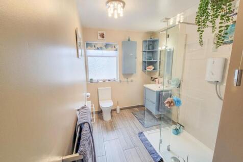 SHOWER ROOM (2).jpg