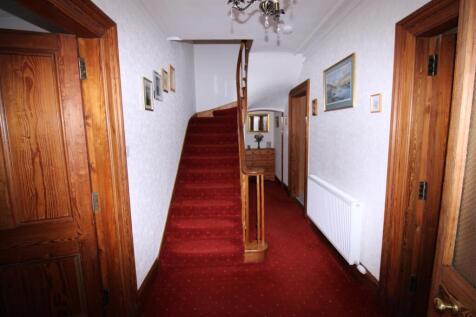 FRONT HALL (2).JPG