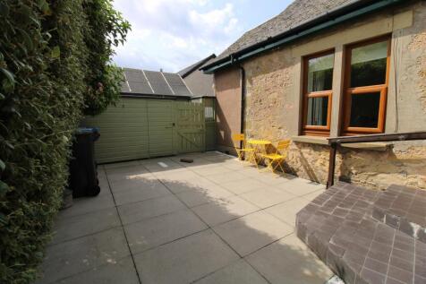 PATIO AREA (3).JPG