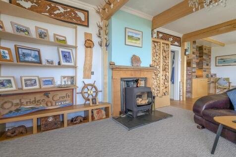 LOUNGE-DINING ROOM