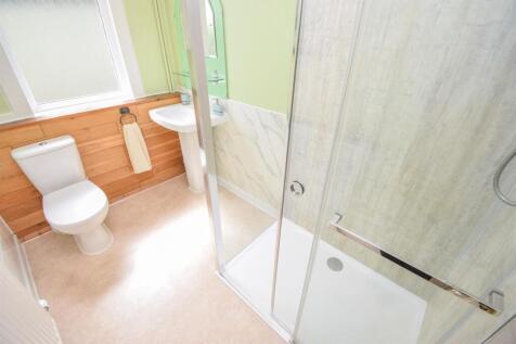 SHOWER ROOM (2)