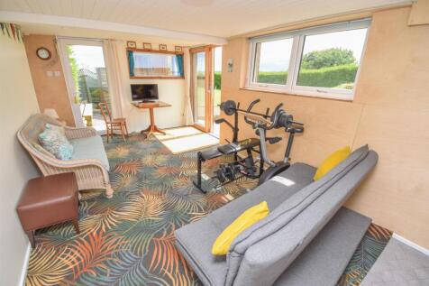 GARDEN ROOM.jpg