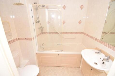 BATHROOM (2).jpg