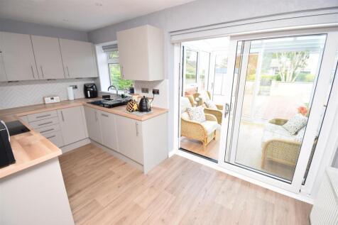 KITCHEN-DINER