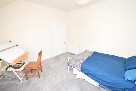 BEDROOM TWO (2).JPG