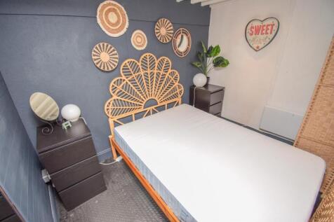 BEDROOM ONE-2.jpg