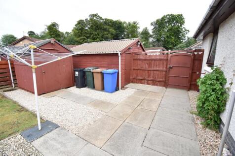 REAR GARDEN.JPG