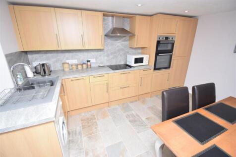 KITCHEN-DINER.JPG