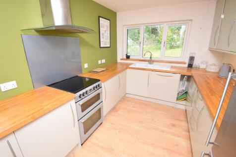 KITCHEN THREE .JPG